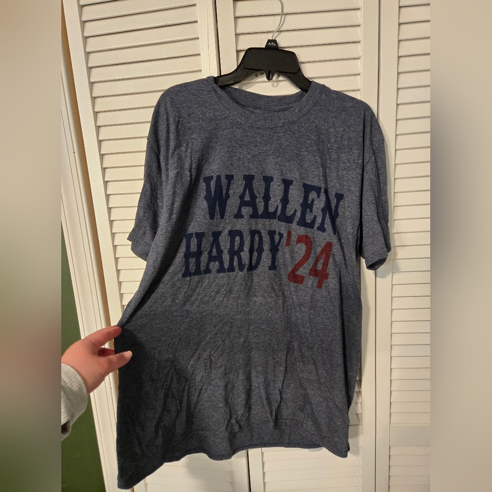 Gray Graphic T-Shirt with Blue and Red Print